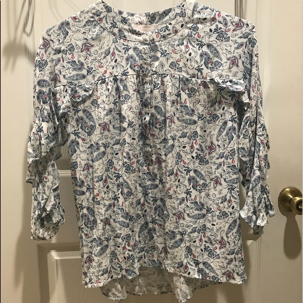 Lauren Conrad NWT floral ruffle sleeve top - Picture 2 of 8